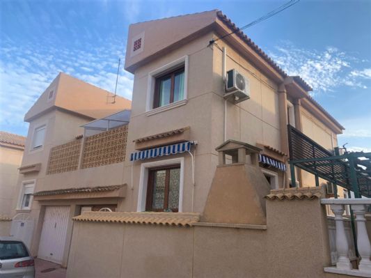 En venta Casa adosada, Torrevieja, Alicante, Comunidad Valenciana, España